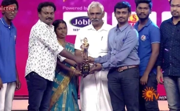 Ananda Vikatan’s Top 10                                         Youth Award